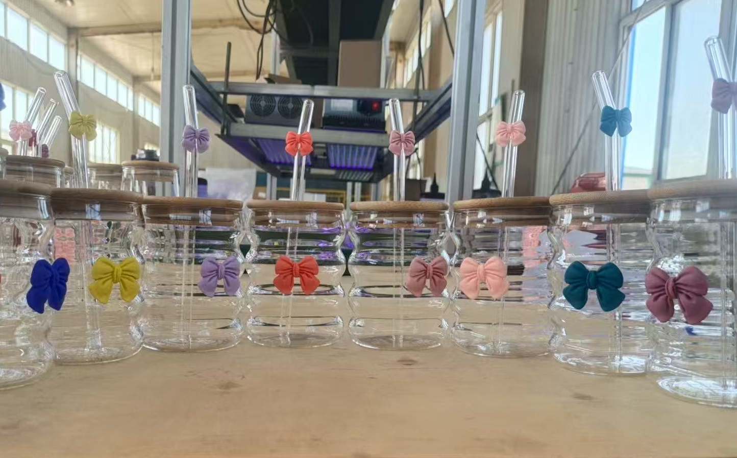 Four-section caterpillar colorful bow decorated glass cups, gift cups for boys and girls, and daily drinking cups Specification image