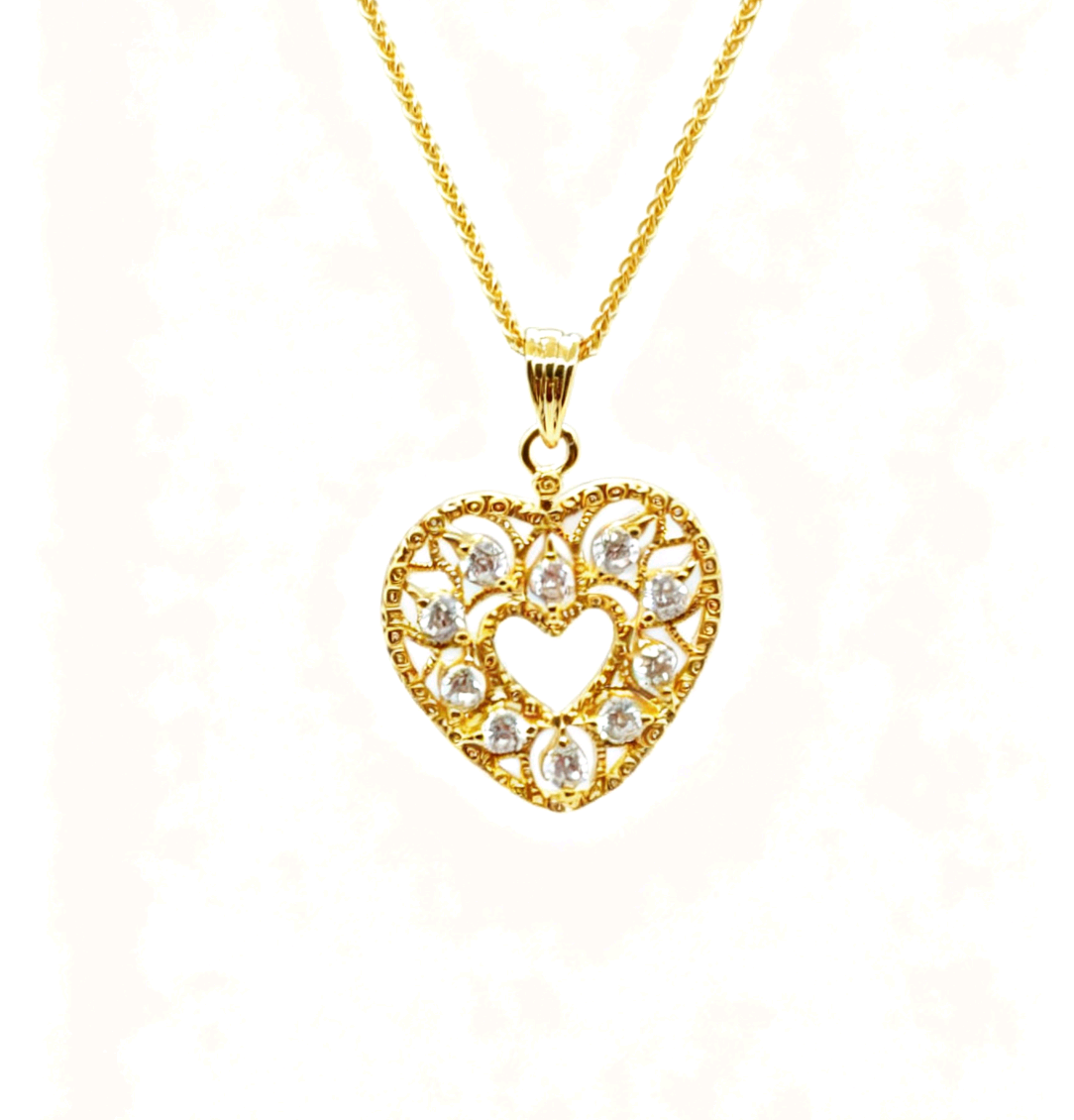 Small and light luxury zircon white zirconium hollowed-out heart necklace, new collarbone chain wholesale, neck accessory collarbone chain pic 1