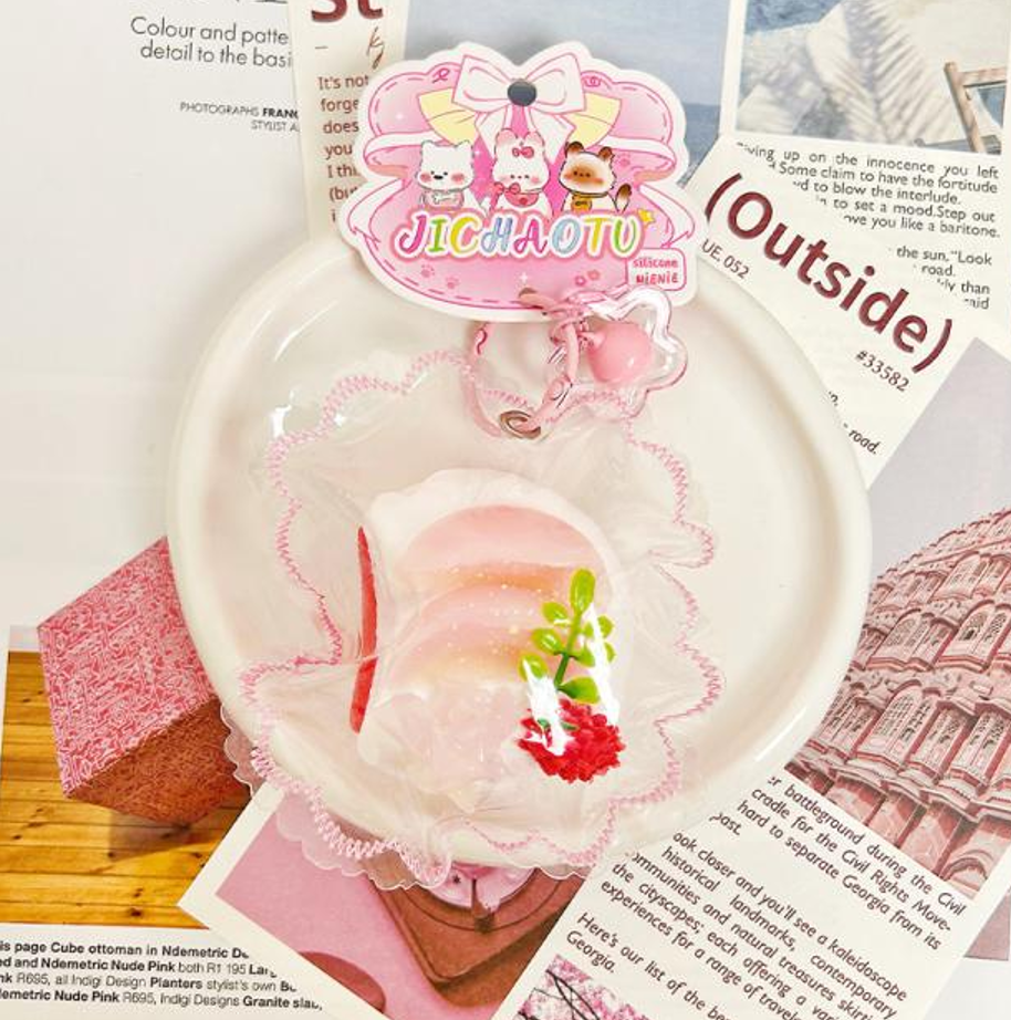 Food-grade silicone extrusion fun stress-relieving creative toys, holiday gifts to relieve stress, popular food-themed extrusion fun toys