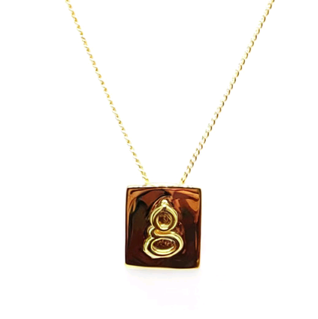 G-shaped square card necklace