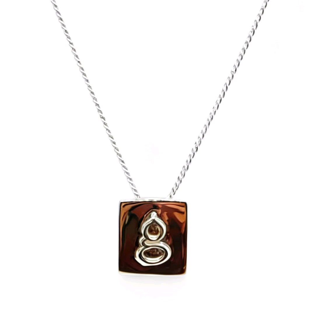 G-shaped square card necklace details Picture