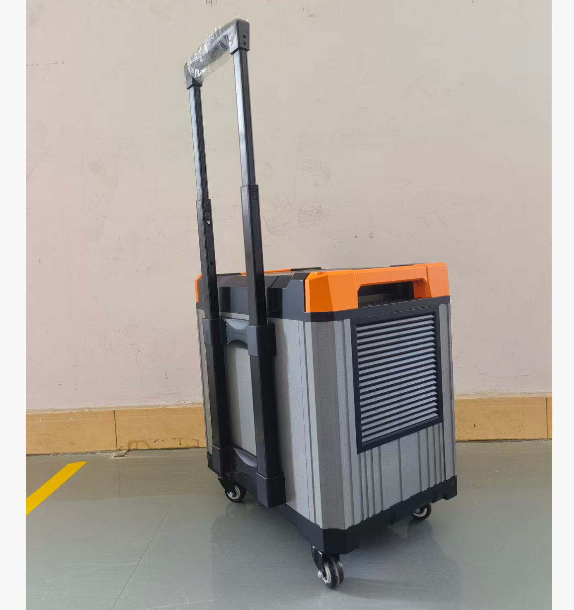 2000W portable energy storage power supply, 2.2-degree wheeled outdoor emergency backup power supply, camping, street vending and self-driving magic tool, new energy pic 5