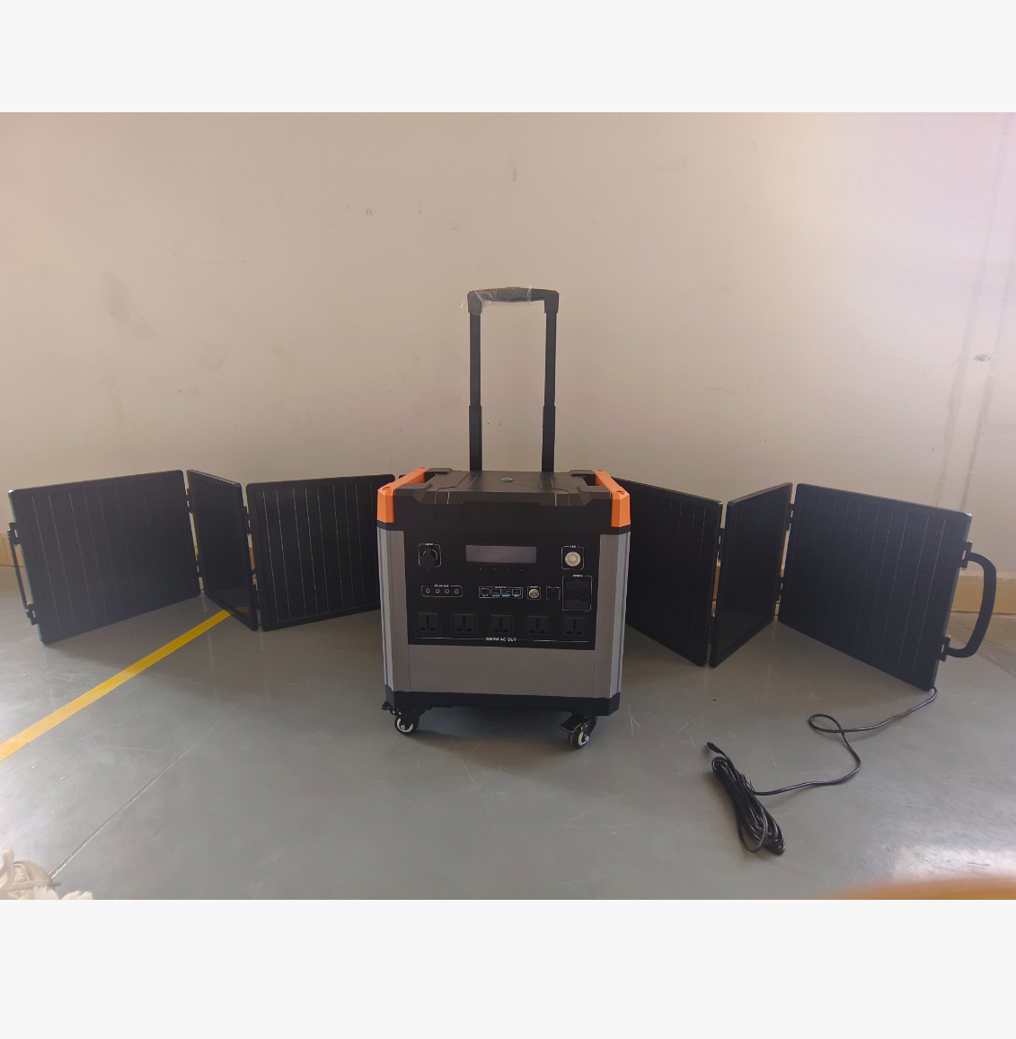 2000W portable energy storage power supply, 2.2-degree wheeled outdoor emergency backup power supply, camping, street vending and self-driving magic tool, new energy pic 6