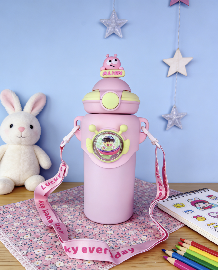 Baby student thermos cup, drinking water thermos cup, 580ml three-dimensional leak-proof 316 thermos cup, straw cup, shoulder cup, flying saucer thermos cup, cartoon doll, DIY with stickers detail image 8