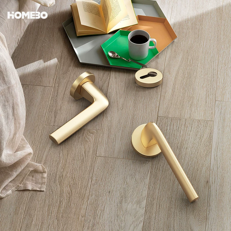 Haobao nordic gold cepillado cerradura de puerta interior de lujo habitación de succión magnética cerradura de puerta silenciosa manijas de puerta de madera cerradura dividida Application Scenario