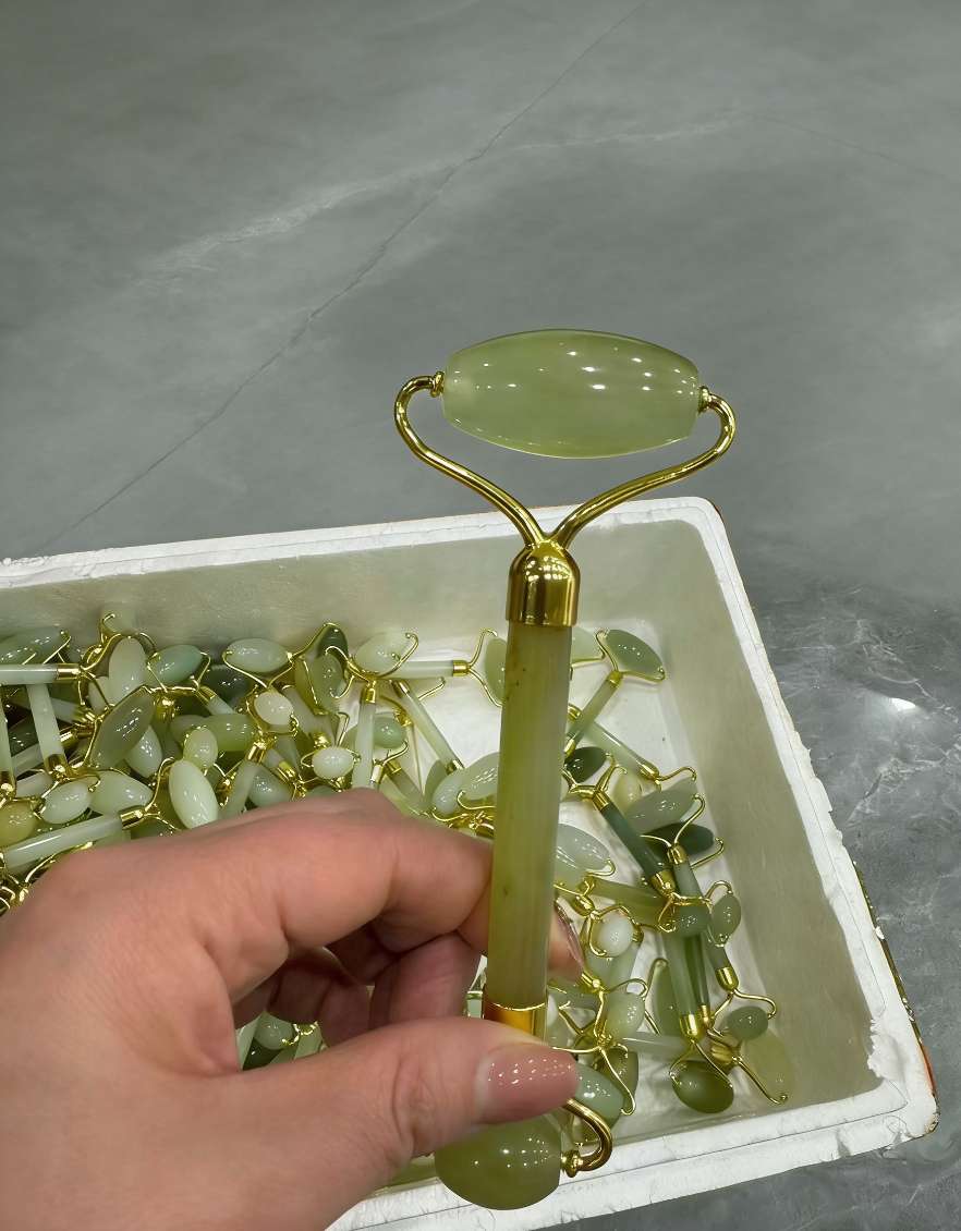 岫玉山鬼花钱吊坠双面工艺45毫米玉石雕刻车挂玉佩仿古平安护挂件玉石翡翠玉石手串批发玉石直播货源玉器工艺品详情9