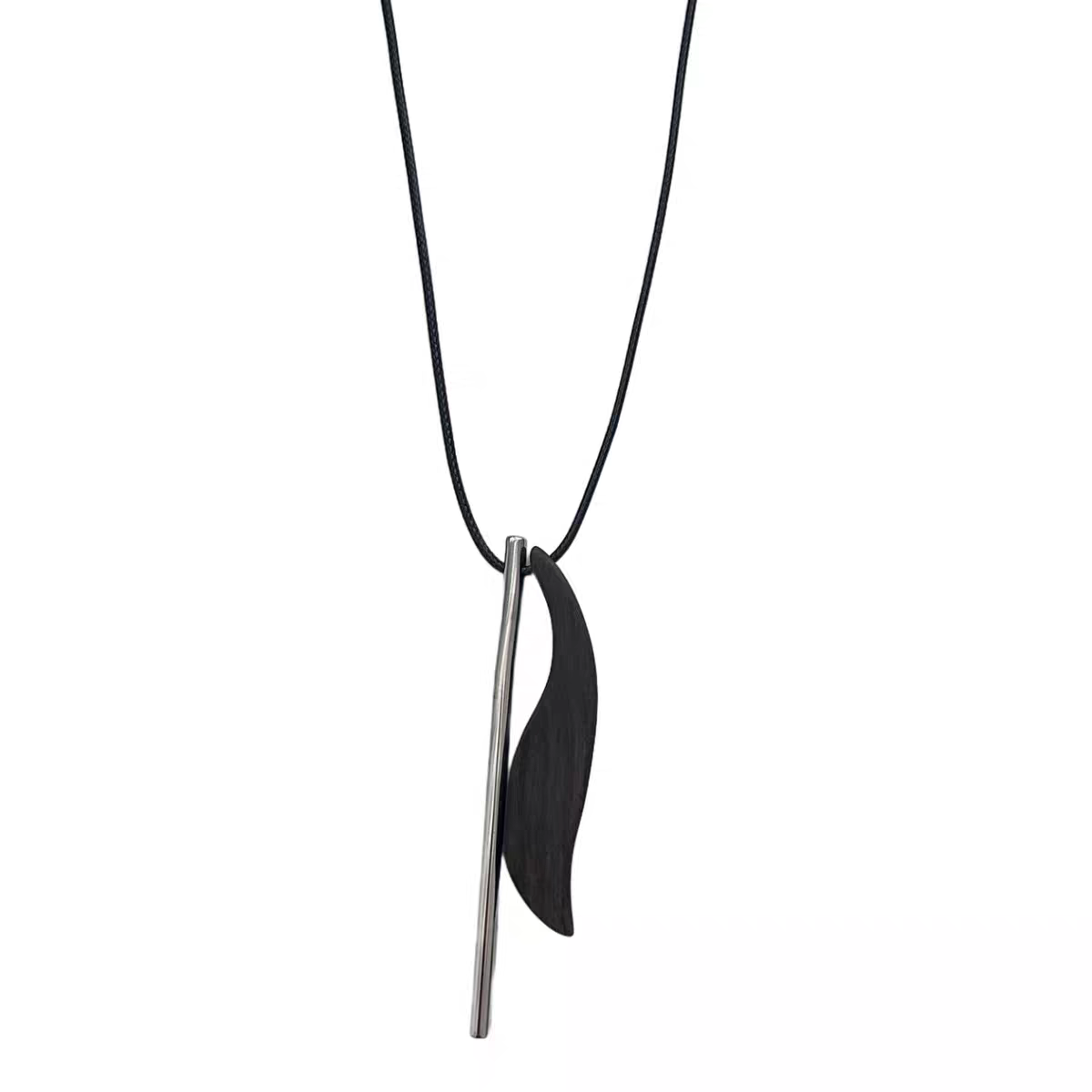 Siloqi accessories: Fox tail sandalwood metal necklace for women, a niche, light luxury, irregular, high-end long pendant, wax rope, sweater chain accessory detail image 5
