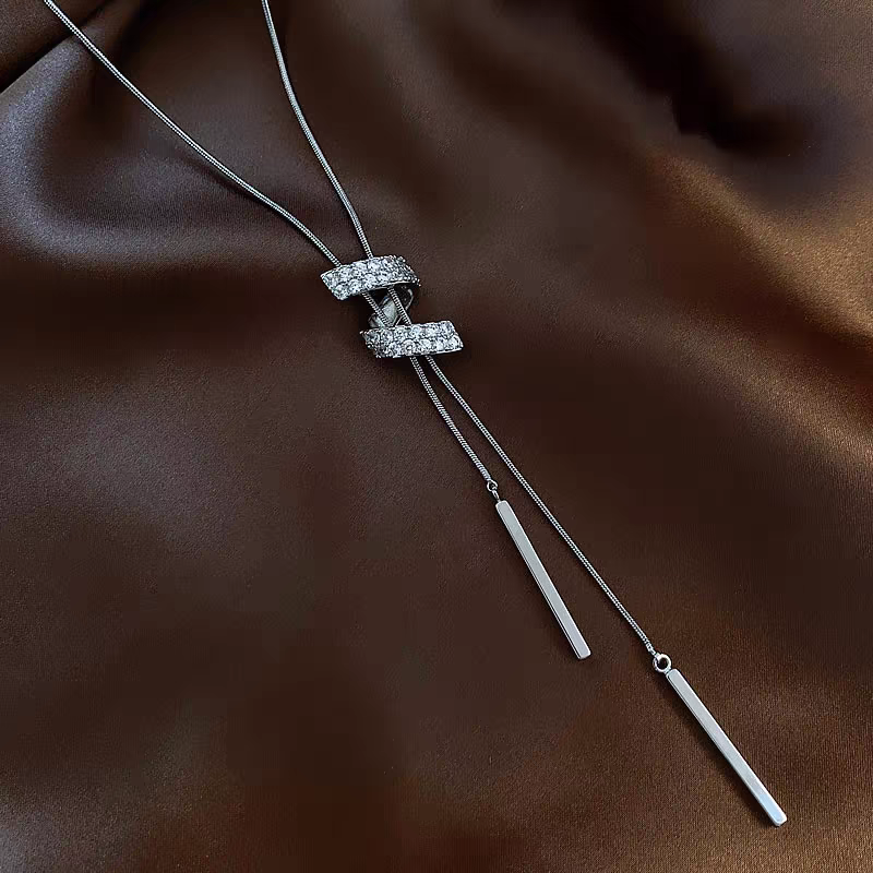 诗洛琪饰品秋冬银色螺旋毛衣链女轻奢小众高级感气质时尚百搭长款项链配饰白底实物图