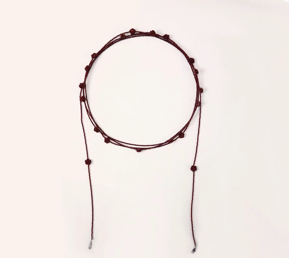 Shiluoqi Accessories Red rose necklace, long and high-end, layer-worn neck-hanging accessory, personalized and versatile sweater chain Item Picture