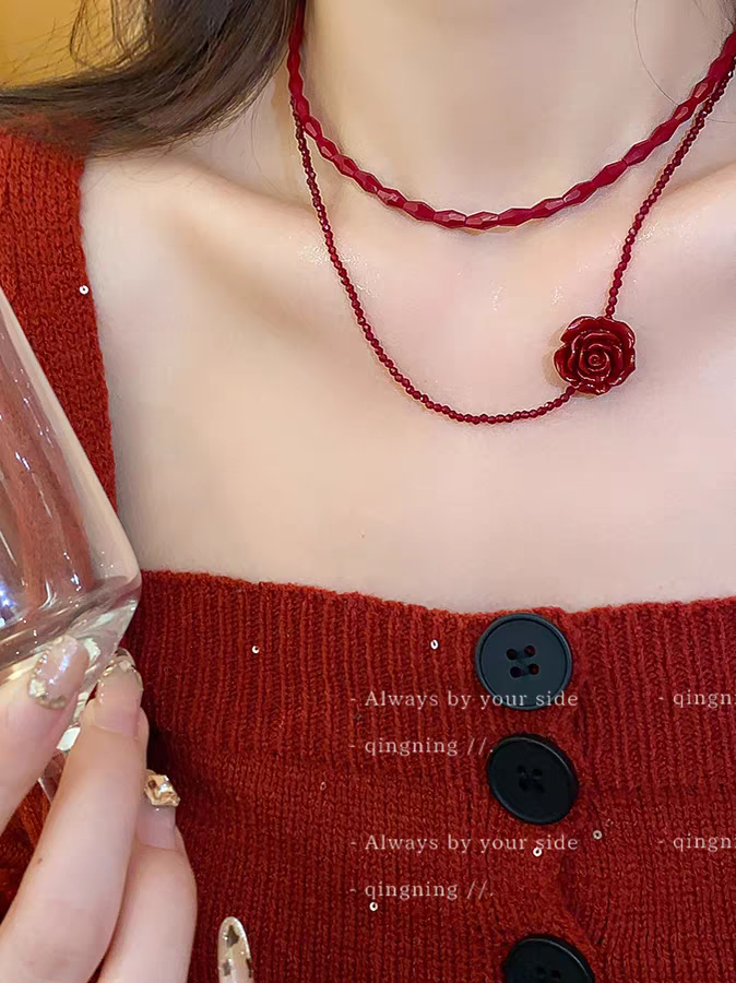 Shiluoqi accessories, retro French red rose double-layered necklace, women's niche design, choker necklace, collarbone chain details Picture