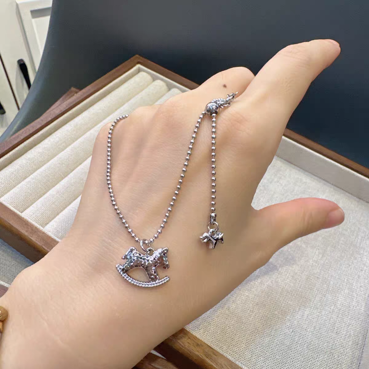 Siloqi Jewelry Silver Broken Ice Pony Pendant necklace, women's light luxury and high-end style, long pull-out sweater chain 2 New accessory detail image 4