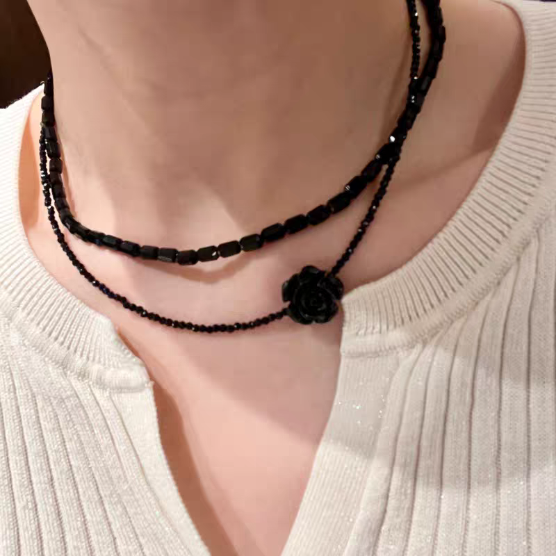 诗洛琪饰品黑玫瑰山茶花水晶串珠项链女新款黑色双层锁骨链小众设计颈链