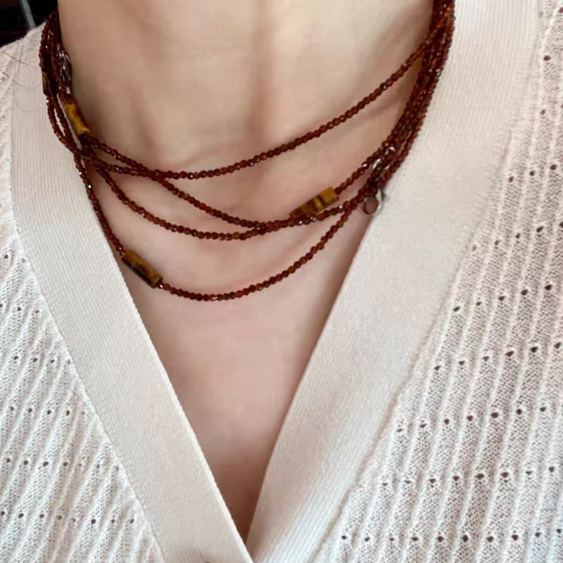 Shiluoqi accessories: Multi-layer layered necklaces, a niche design for women, collarbone chains, a light luxury and fashionable neck-hanging accessory, a high-end look Specification image