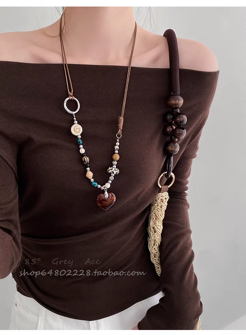 诗洛琪饰品爱心串珠吊坠项链女新款民族风秋冬长款编绳毛衣链高级感配饰细节图