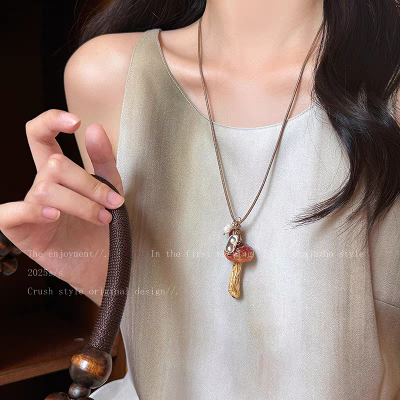 Shiluoqi accessories, new Chinese-style mushroom beaded necklace, women's retro forest-themed long pendant sweater chain neck, ethnic style dressing accessories detail image 1