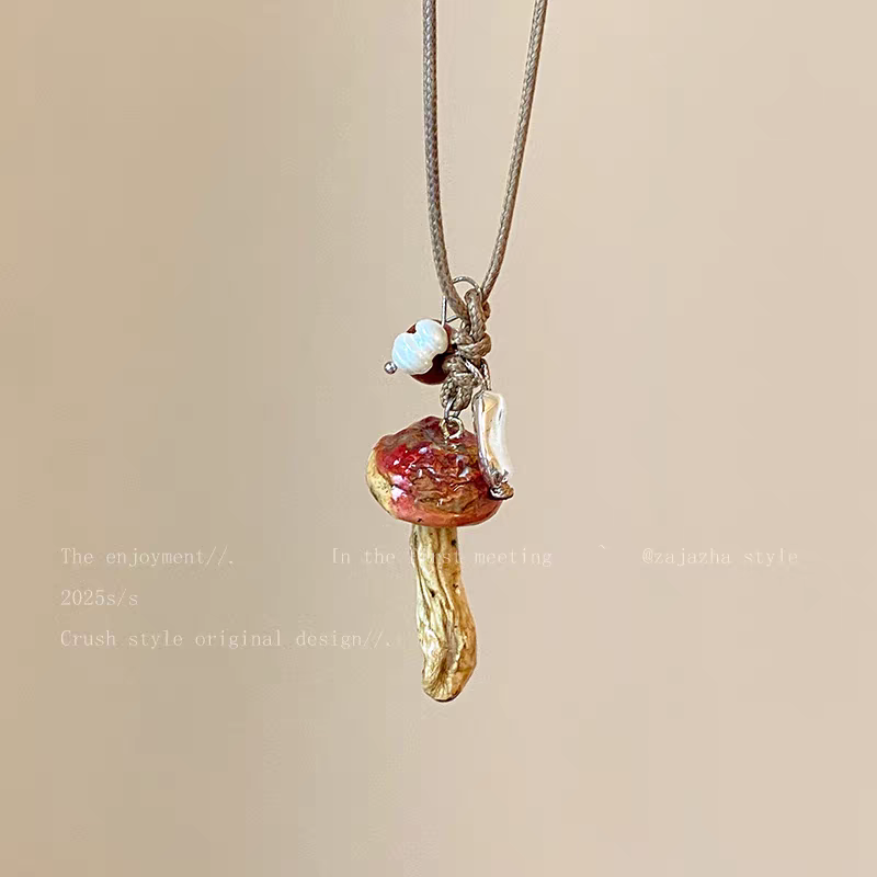Shiluoqi accessories, new Chinese-style mushroom beaded necklace, women's retro forest-themed long pendant sweater chain neck, ethnic style dressing accessories detail image 5
