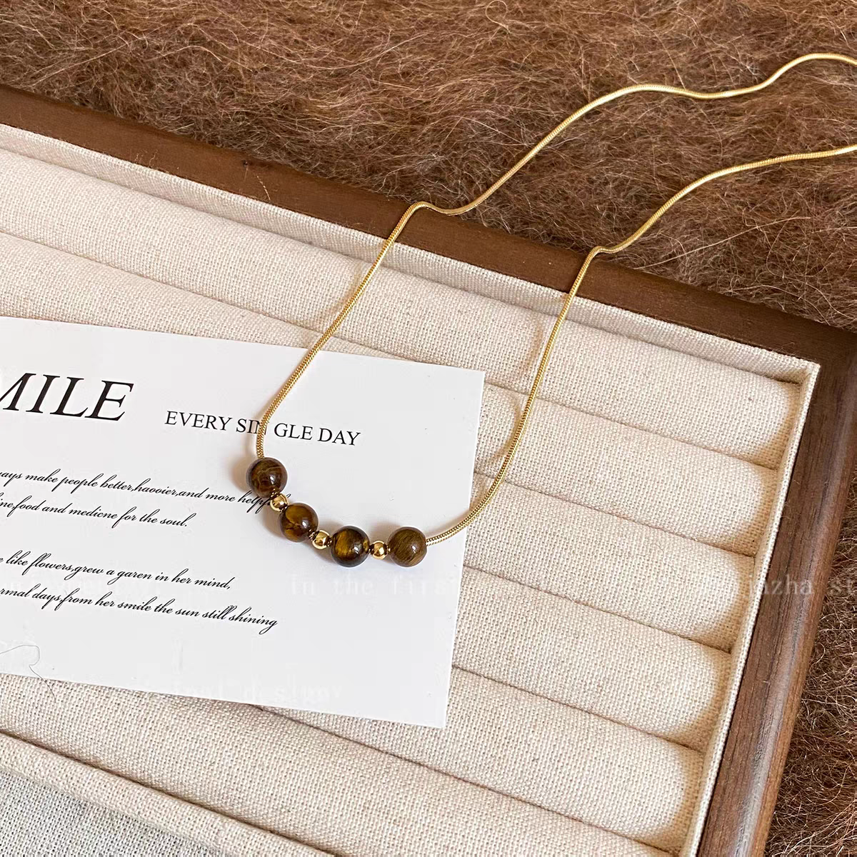 小马虎眼石吊坠项链女款2026新款小众高级毛衣链秋冬长款配饰详情图4