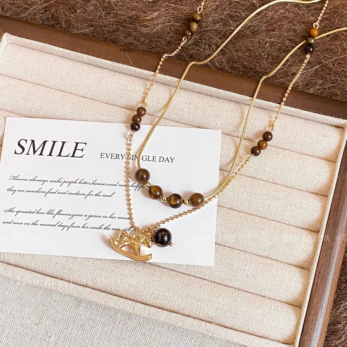 小马虎眼石吊坠项链女款2026新款小众高级毛衣链秋冬长款配饰详情图3