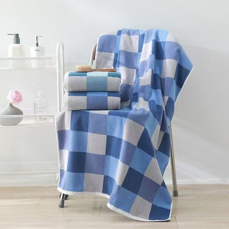 All-cotton thickened and enlarged bath towel, household absorbent adult bath wrap, beach pure cotton quick-drying bath towel Application Scenario