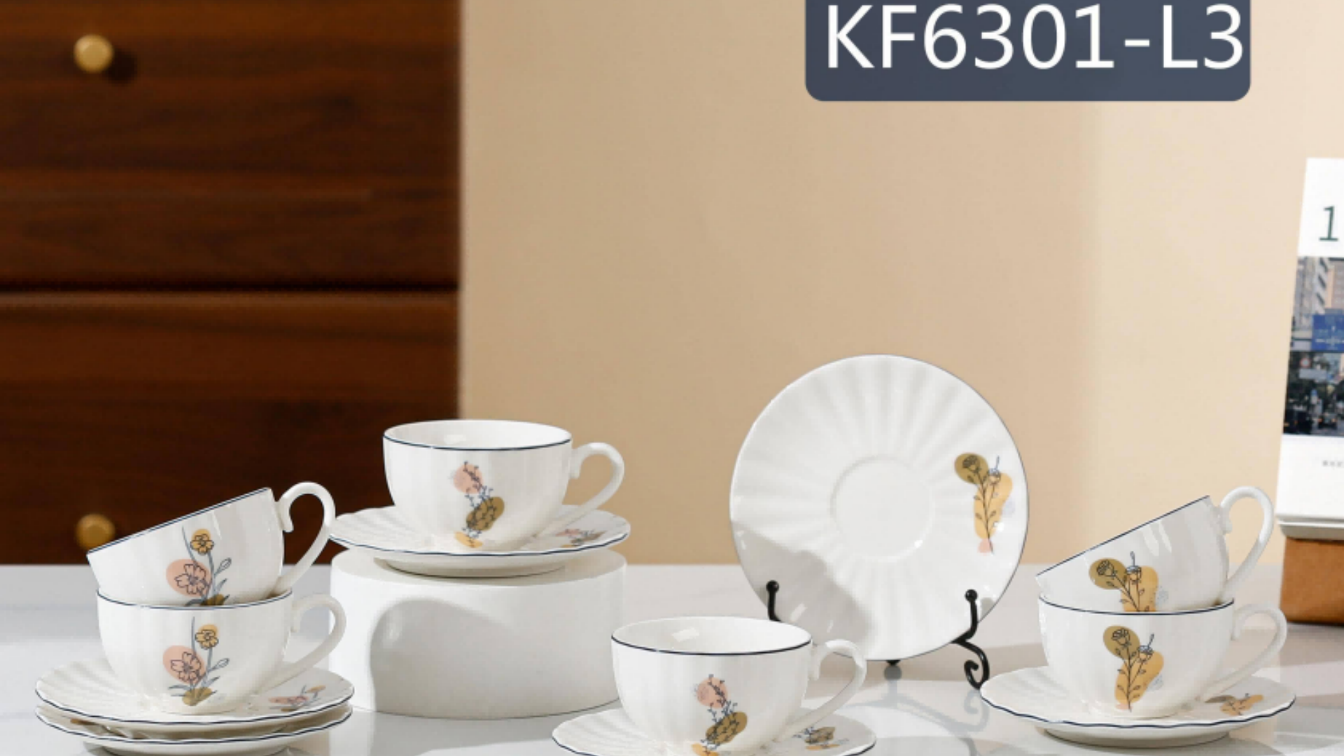 Cross-border hot gold-embossed European-style afternoon tea cup and saucer set, 6 cups and 6 saucers, home ceramic coffee cups, red tea cups, ceramic cups Item Picture