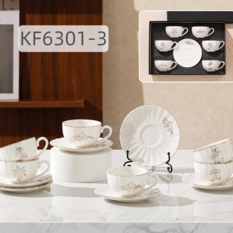 Gold-painted ceramic striped mugs, coffee cups and saucers, European-style set, creative business afternoon tea sets Application Scenario