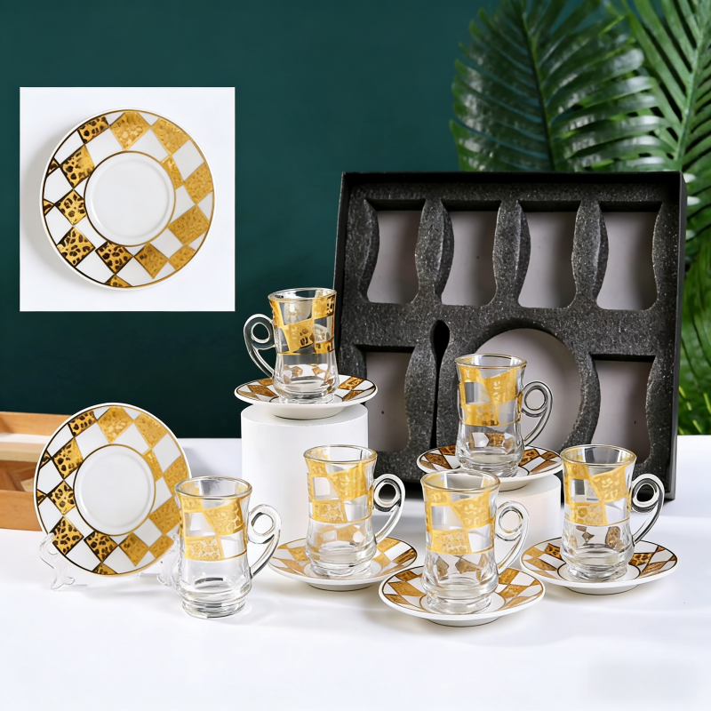 Cross-border gilded embossed flower glass cups, creative transparent coffee cups, latte cups, thickened beverage cups, water cup suppliers Application Scenario