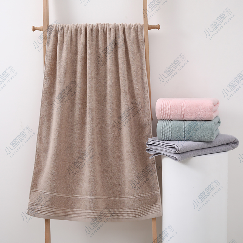 Gift bath towels, new style towels in stock, 100% combed cotton, customizable LOGO little bee towels 017 Application Scenario