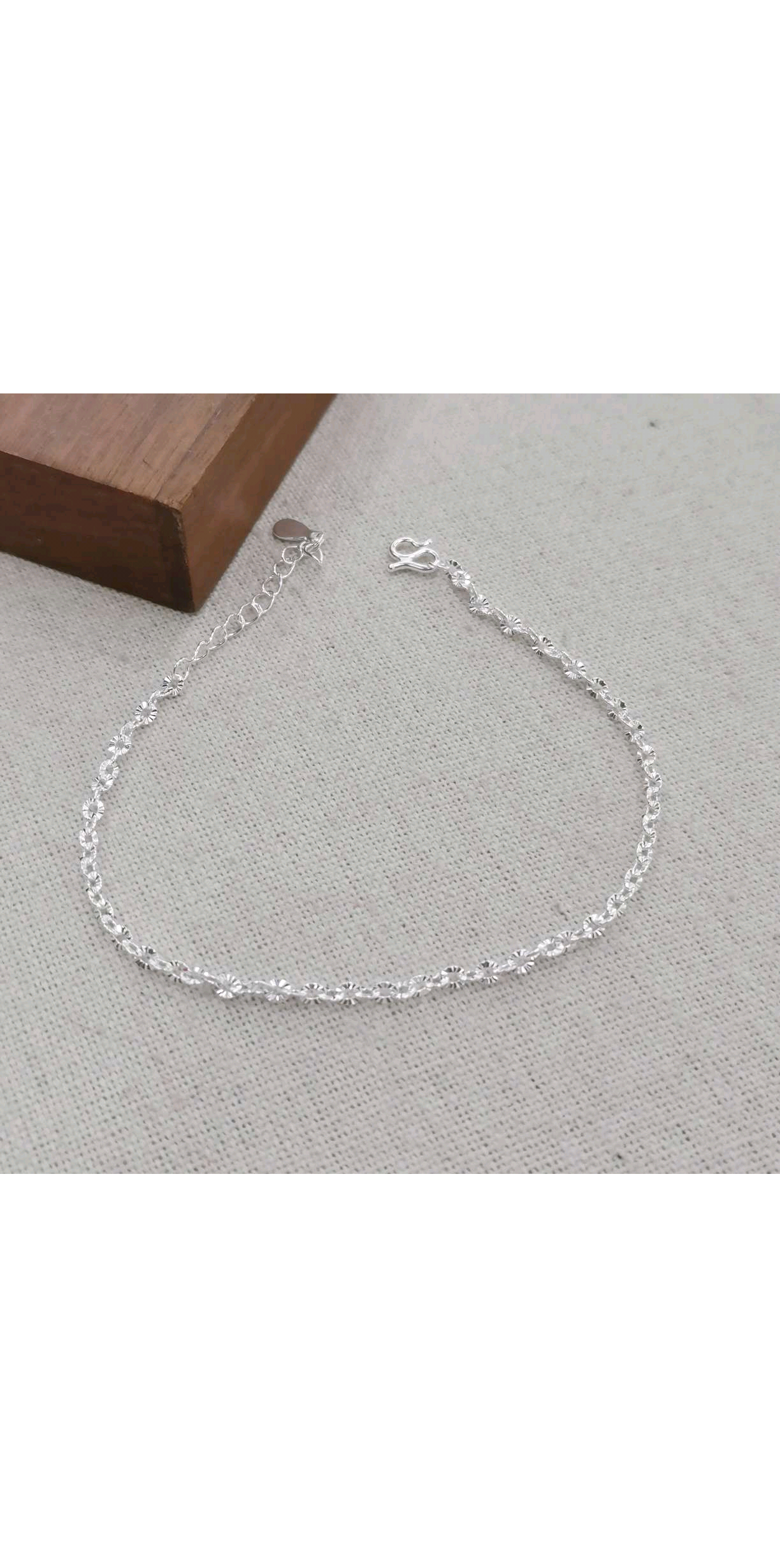 The S990 pure silver starry sky car flower bracelet is simple, versatile, niche and exquisite details Picture