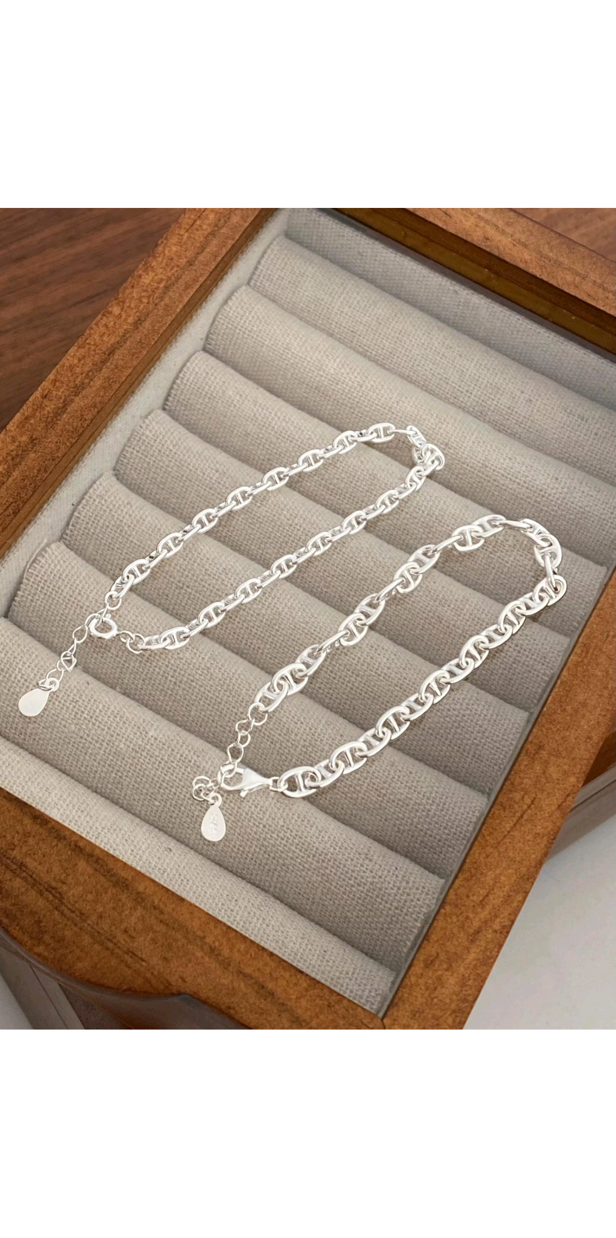 S990 Pure silver pig nose bracelet Application Scenario