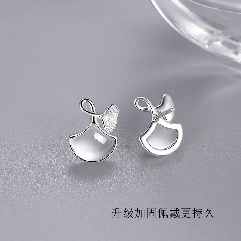 S990 pure silver Ginkgo leaf cat-eye stud earrings detail image 4