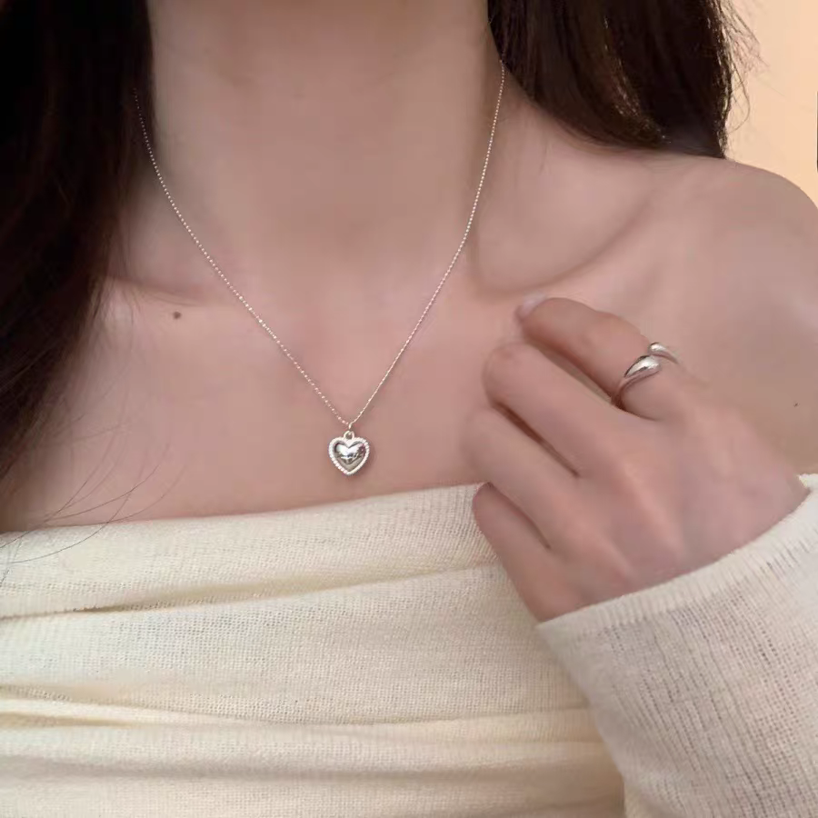 S925 Korean version Rice Bead Heart Necklace for Women Spring and Summer, new simple and niche style neckchain, light luxury and versatile collarbone chain Item Picture