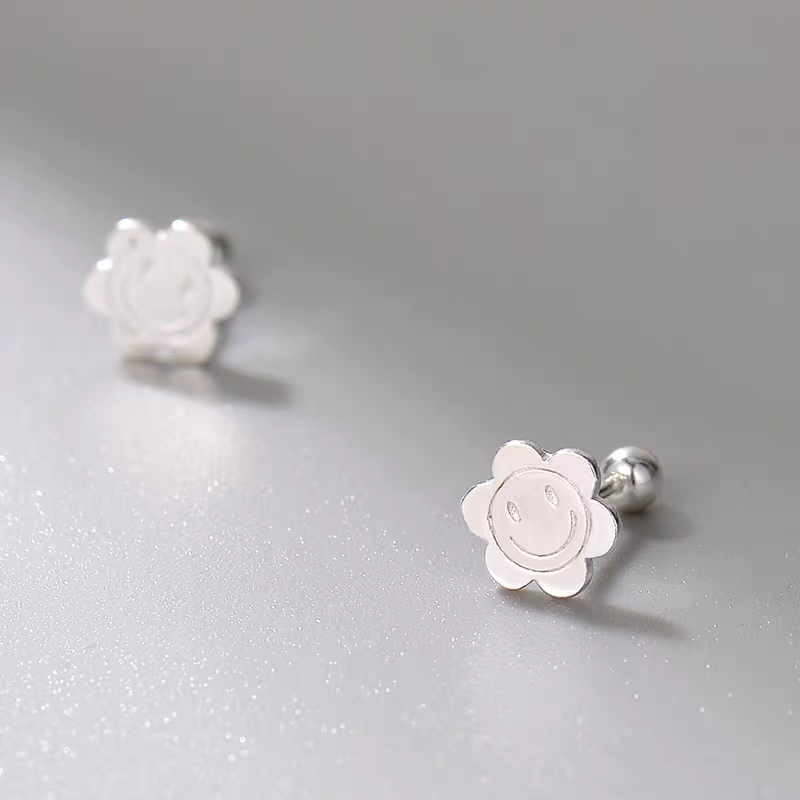 S925 pure silver cute sunflower smiling face screw ear studs detail image 4