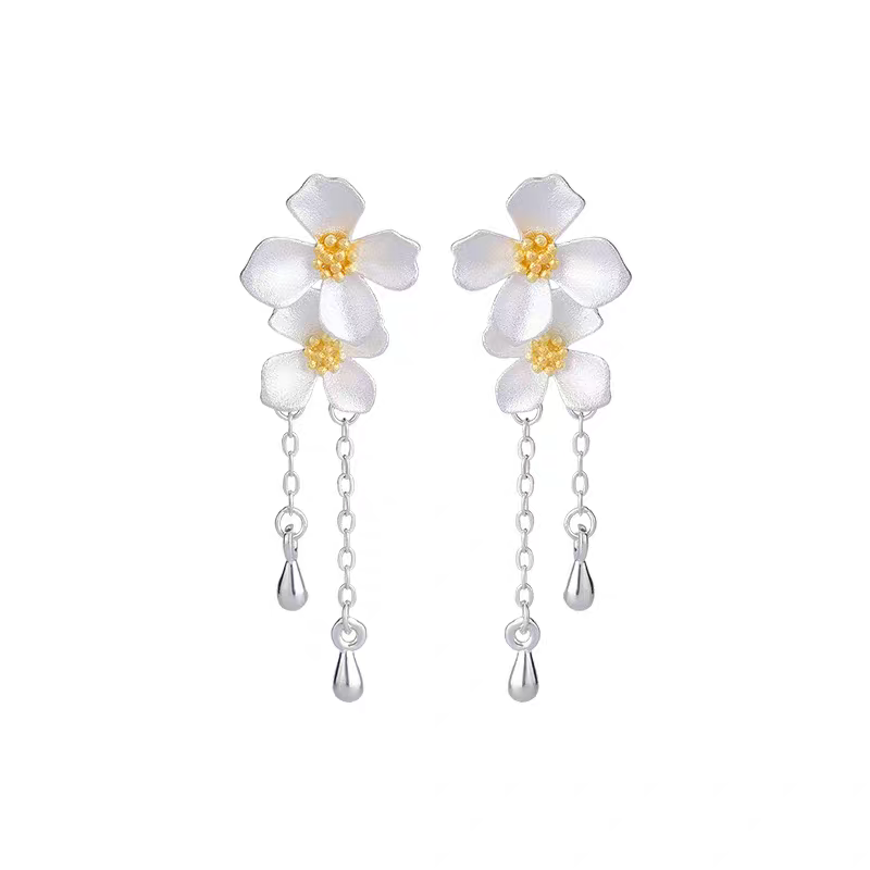 Silver gardenia stud earrings for women, fresh and elegant flower earrings with a refined and elegant tassel charm detail image 3
