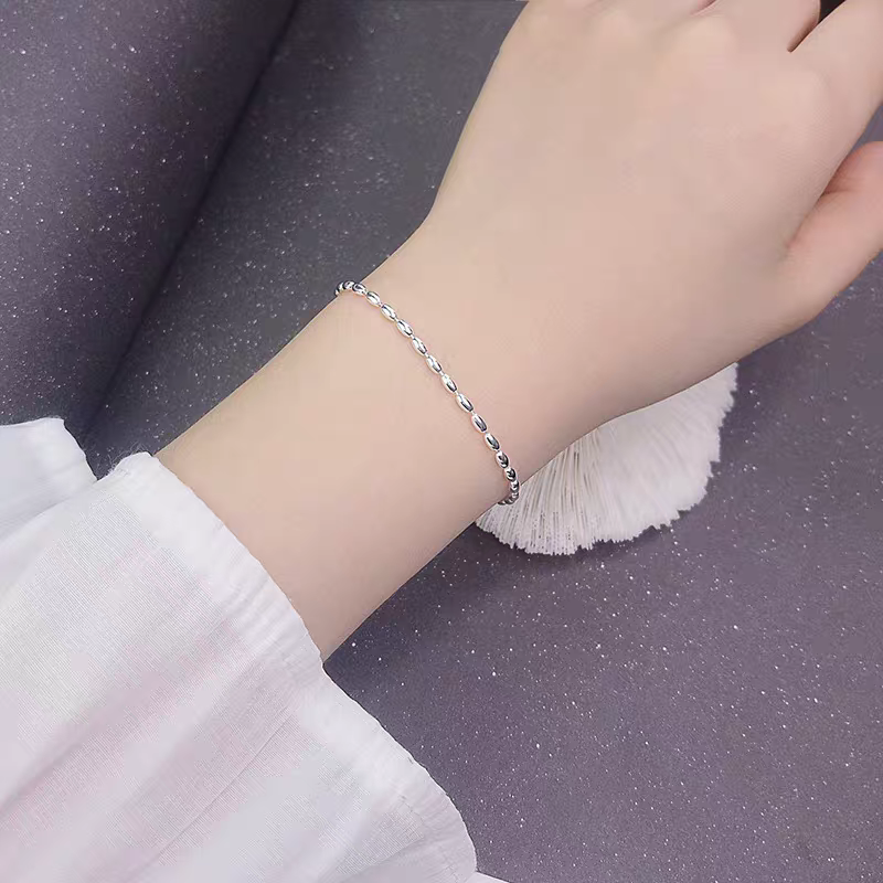 The S925 sterling silver millet and bean bracelet for women features a light luxury and niche design that is fashionable and simple details Picture