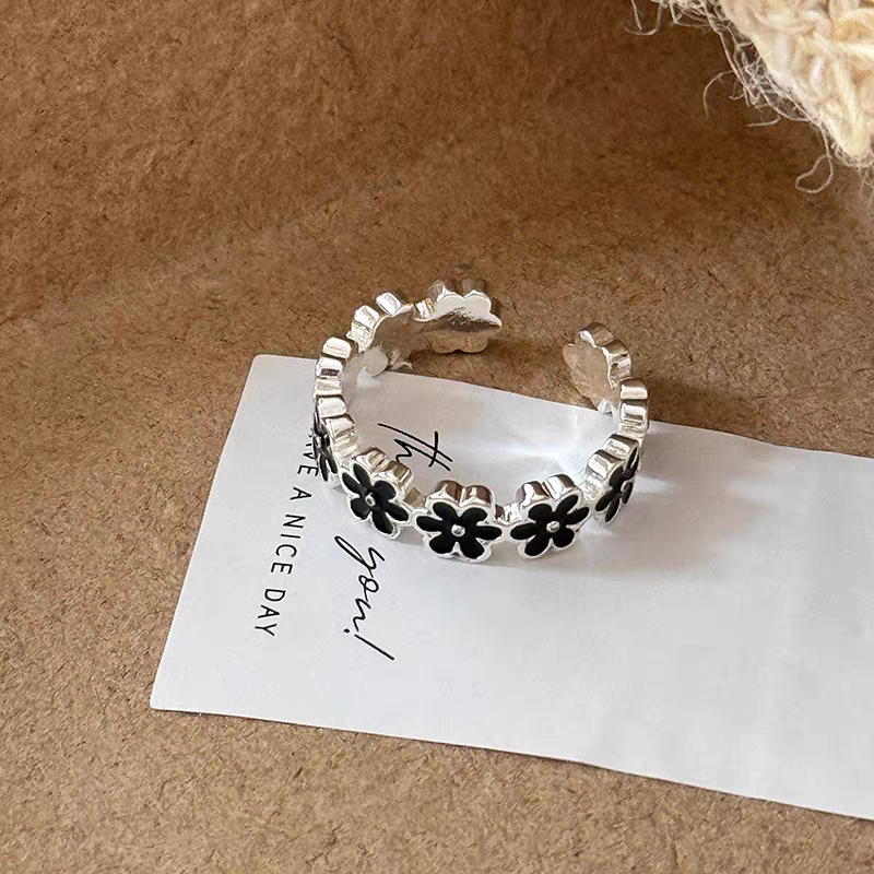 A pure silver black flower ring Specification image
