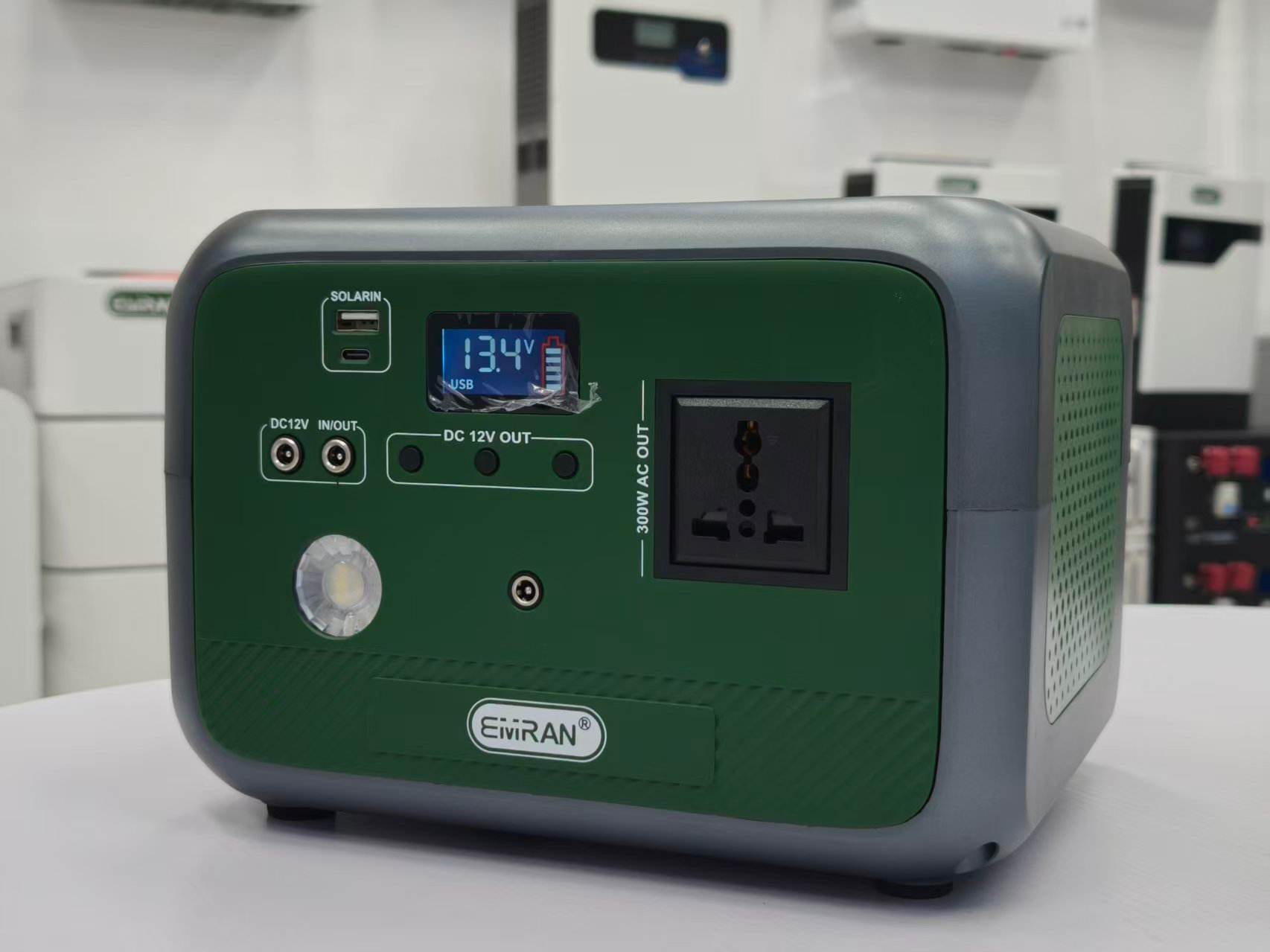 储能太阳能 移动电源  手机充电 户外照明 220V/110V 新能源 液晶屏显示 家庭用电 家庭照明 锂电池600W
