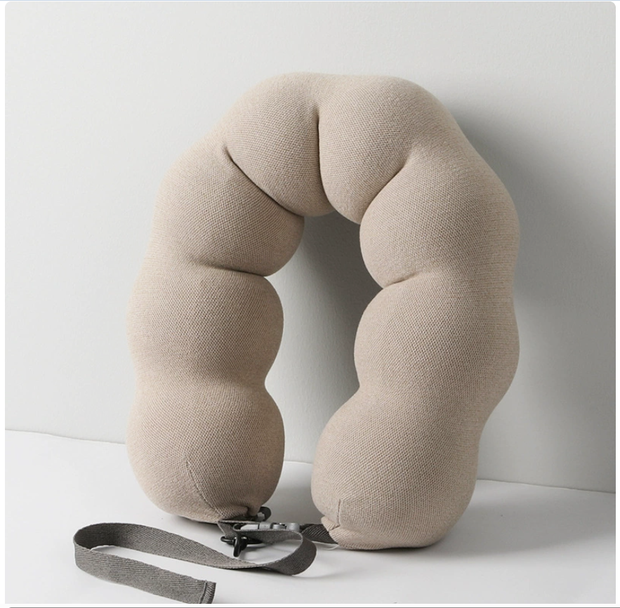 Memory foam U-shaped pillow, portable and storage, nap neck pillow, pea-shaped car travel pillow, custom-made neck guard Application Scenario