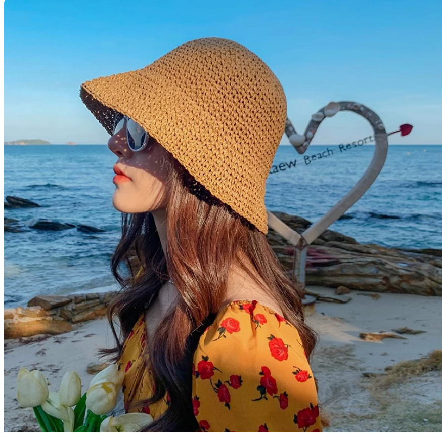 Hand-hooked straw hat for women, summer straw woven beach sunshade and sun protection hat, UV-blocking headscarf hat, hollowed-out fisherman's hat details Picture