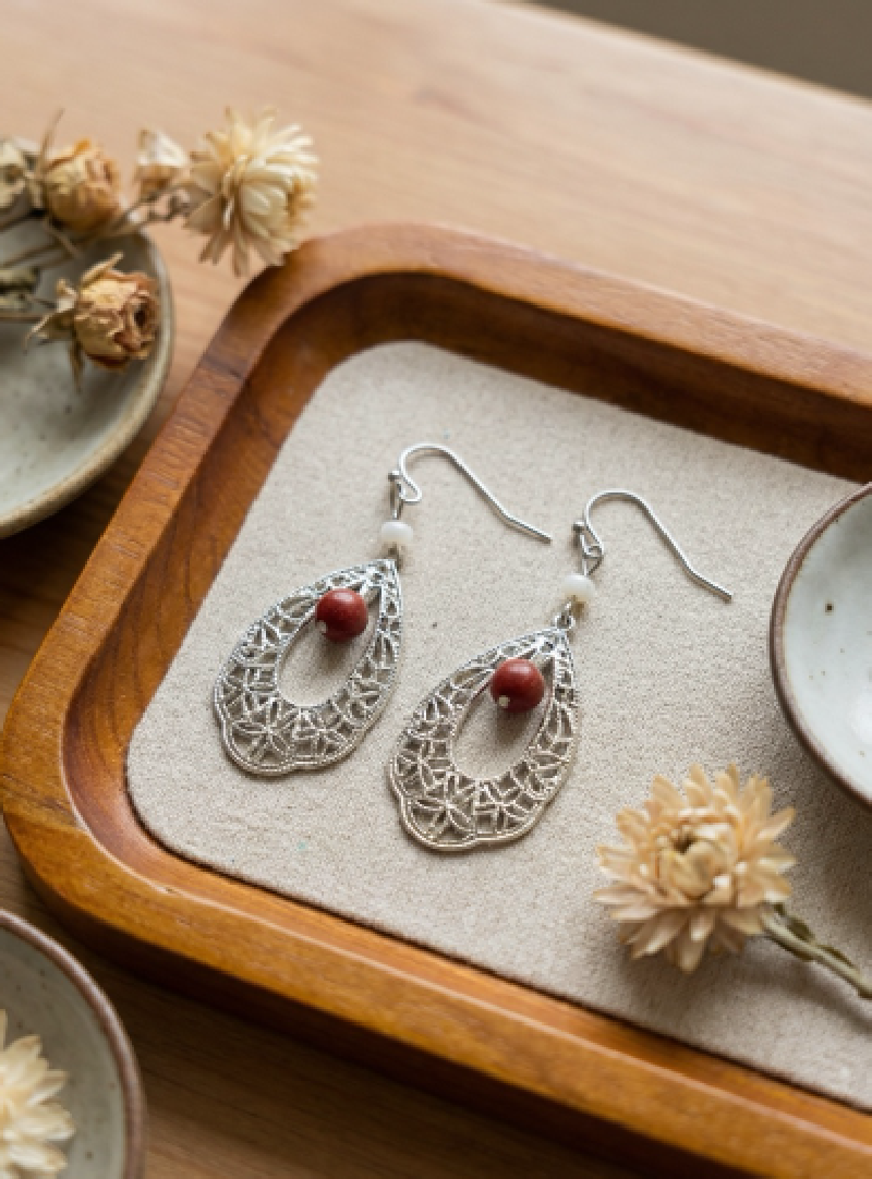 Tangtangtang Flower Bud Refreshing and Beauty-Enhancing 0.6cm Earrings EH000659