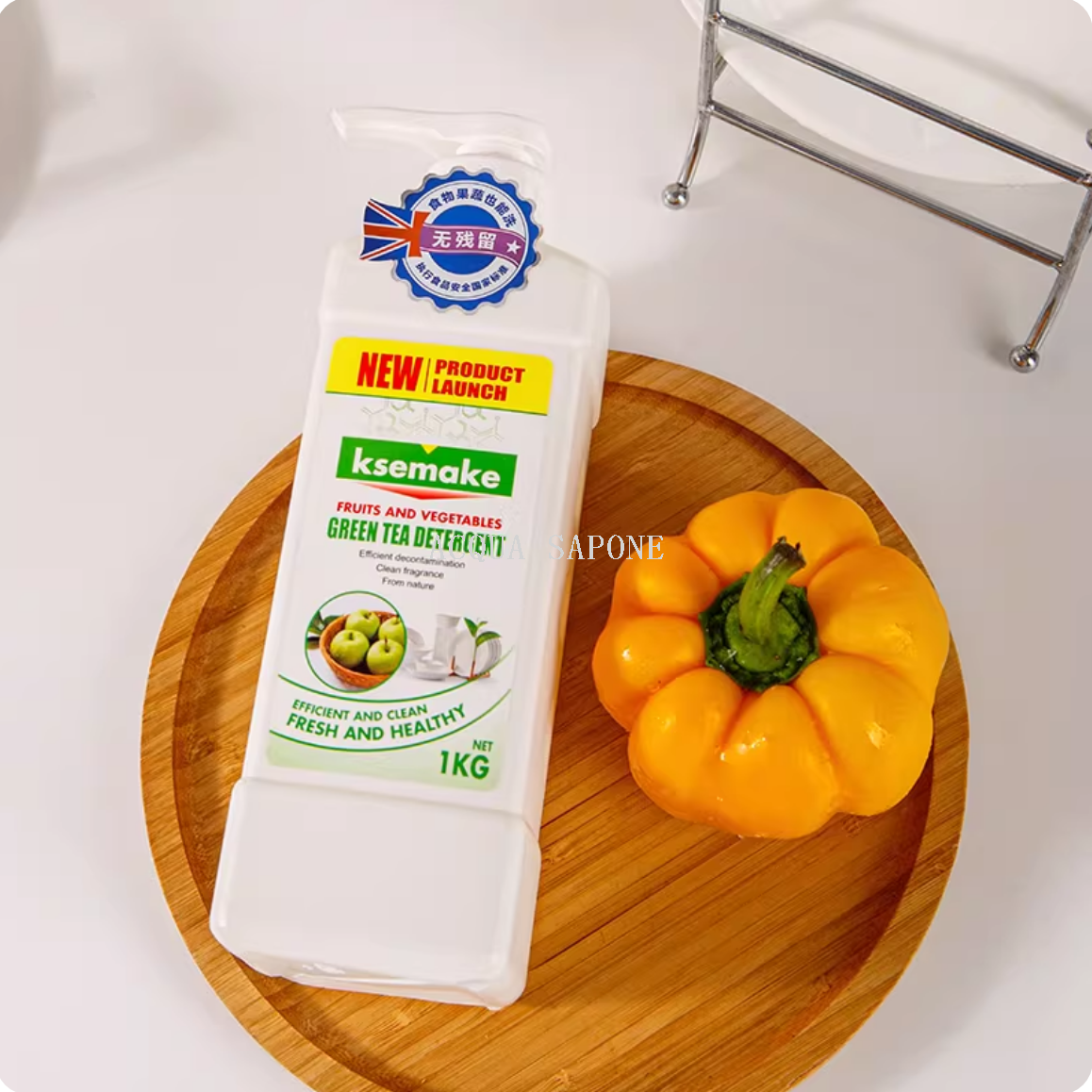 Free shipping! Kesman Green Tea Fruit and Vegetable Cleaner 1kg is a powerful cleanser that removes pesticide residues gently and does no harm to hands details Picture