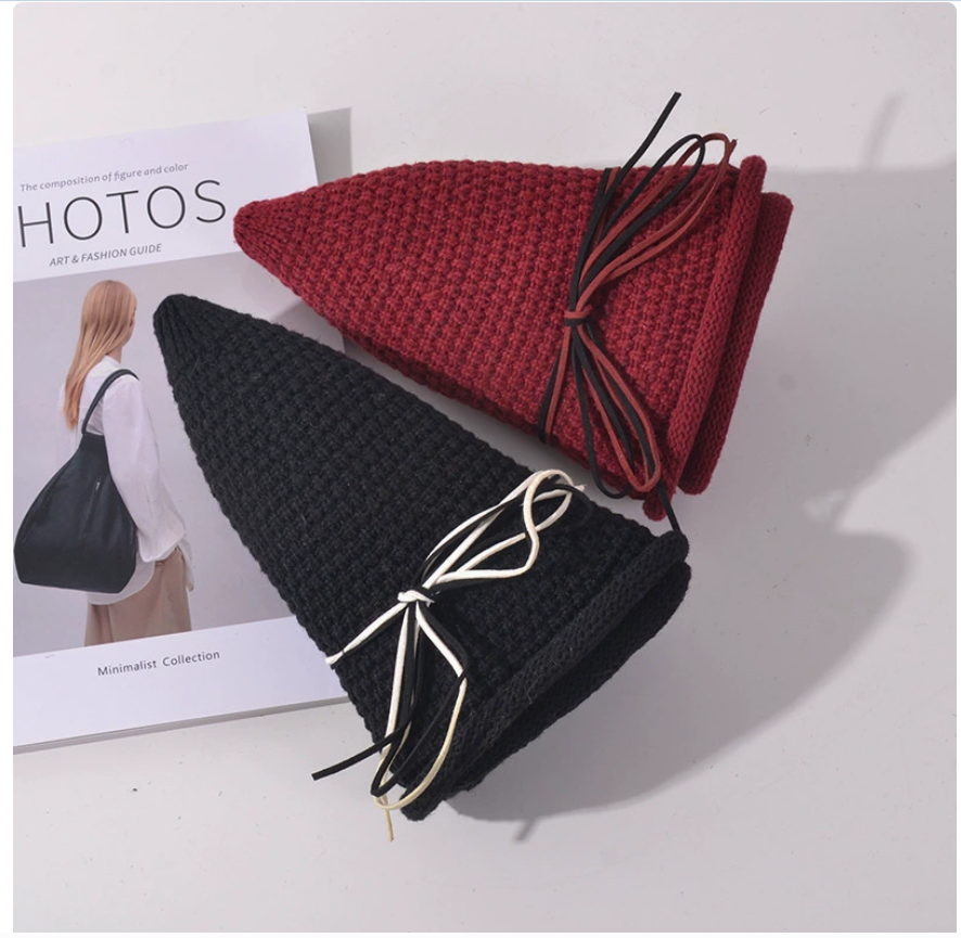Wholesale of bow-shaped small basin hats, women's woolen hats, warm small chanel-style round hats and painter hats for autumn and winter Application Scenario