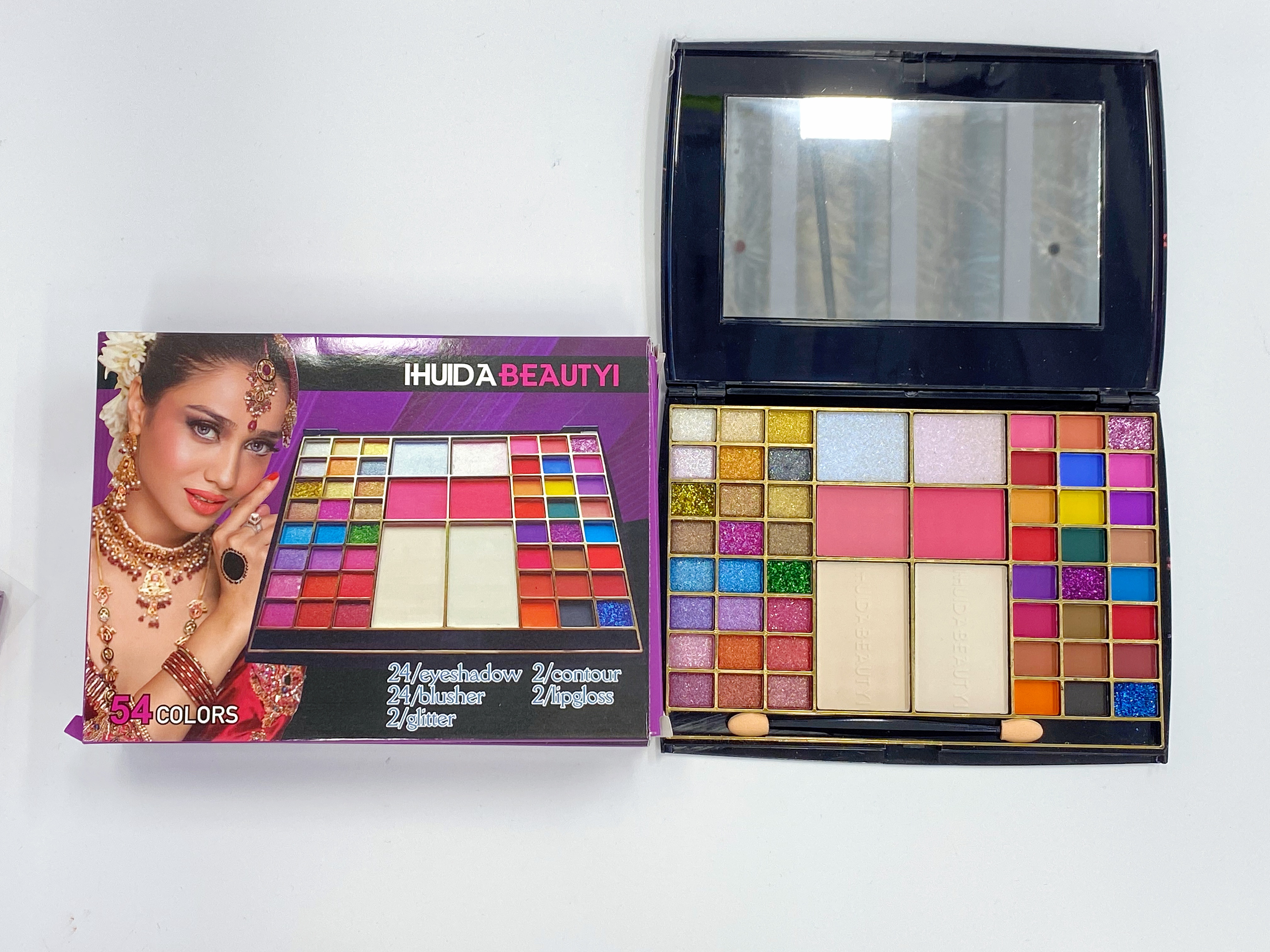 Cross-border eyeshadow IHUDABEAUTYI 63-color eyeshadow powder box, fine powder quality, professional makeup export details Picture