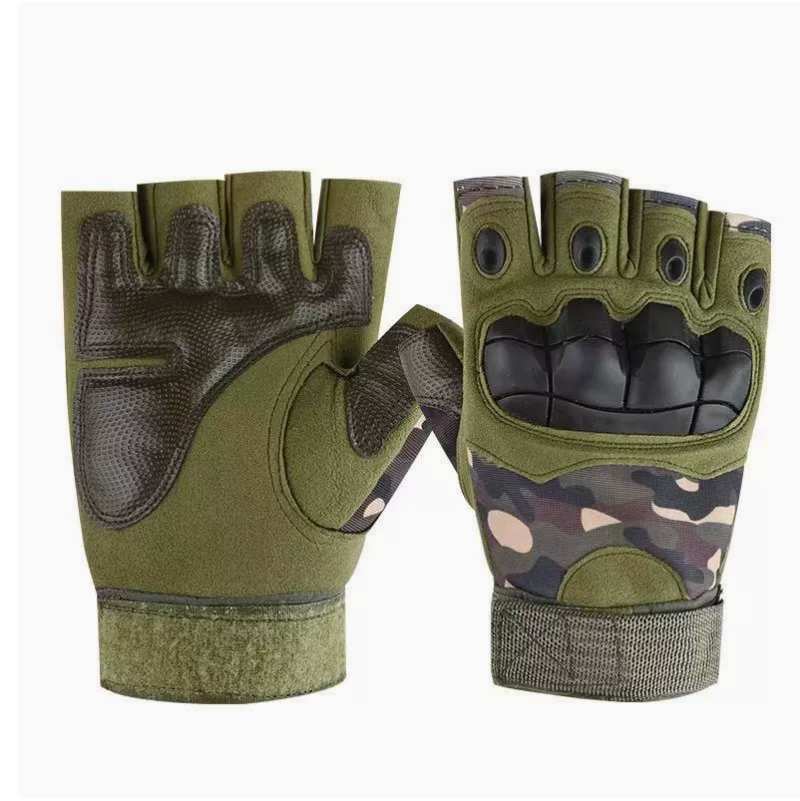 Men's half-finger camouflage gloves, outdoor training and fitness tactics, anti-slip, adult tough guy, soft-shell, outdoor fighting half-finger gloves Application Scenario