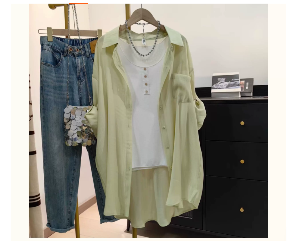 Mid-length, lightweight and sun-protective shirt for women, a new Korean-style casual loose air-conditioned shirt with rolled-up sleeves and a stylish look