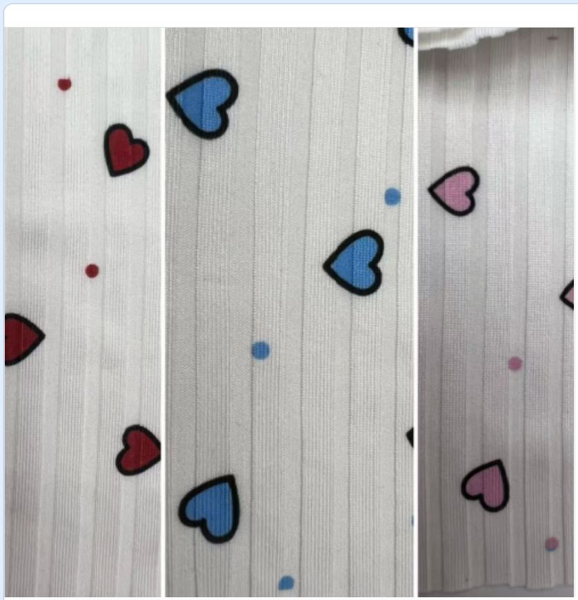 Short sleeved dress and pajamas in silk color with heart print for ladies in spring and summer Application Scenario