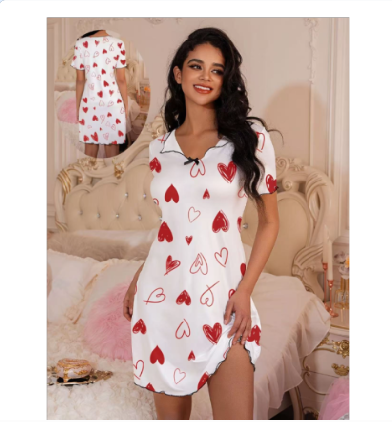 Short sleeved dress and pajamas in silk color with heart print for ladies in spring and summer
