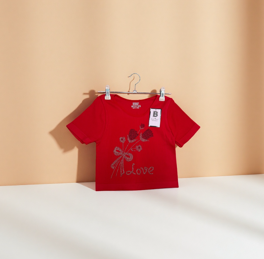 A new summer top for women, this refreshing short-sleeved shirt is breathable, sweat-absorbent, comfortable and casual. The vest is short and sexy for women Item Picture
