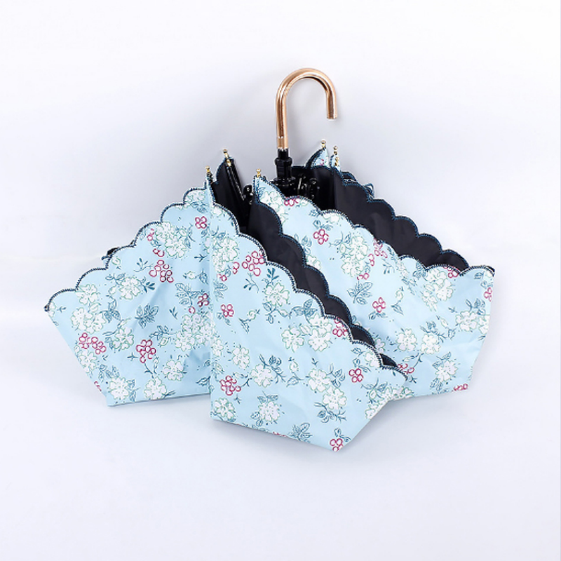 Hengdun Forest series floral lace edge curved hook three-fold umbrella black rubber sun and wind protection umbrella, lightweight and portable, folding UV protection sunshade, multi-color mixed batch, customizable logo, factory stock available for wholesale Application Scenario