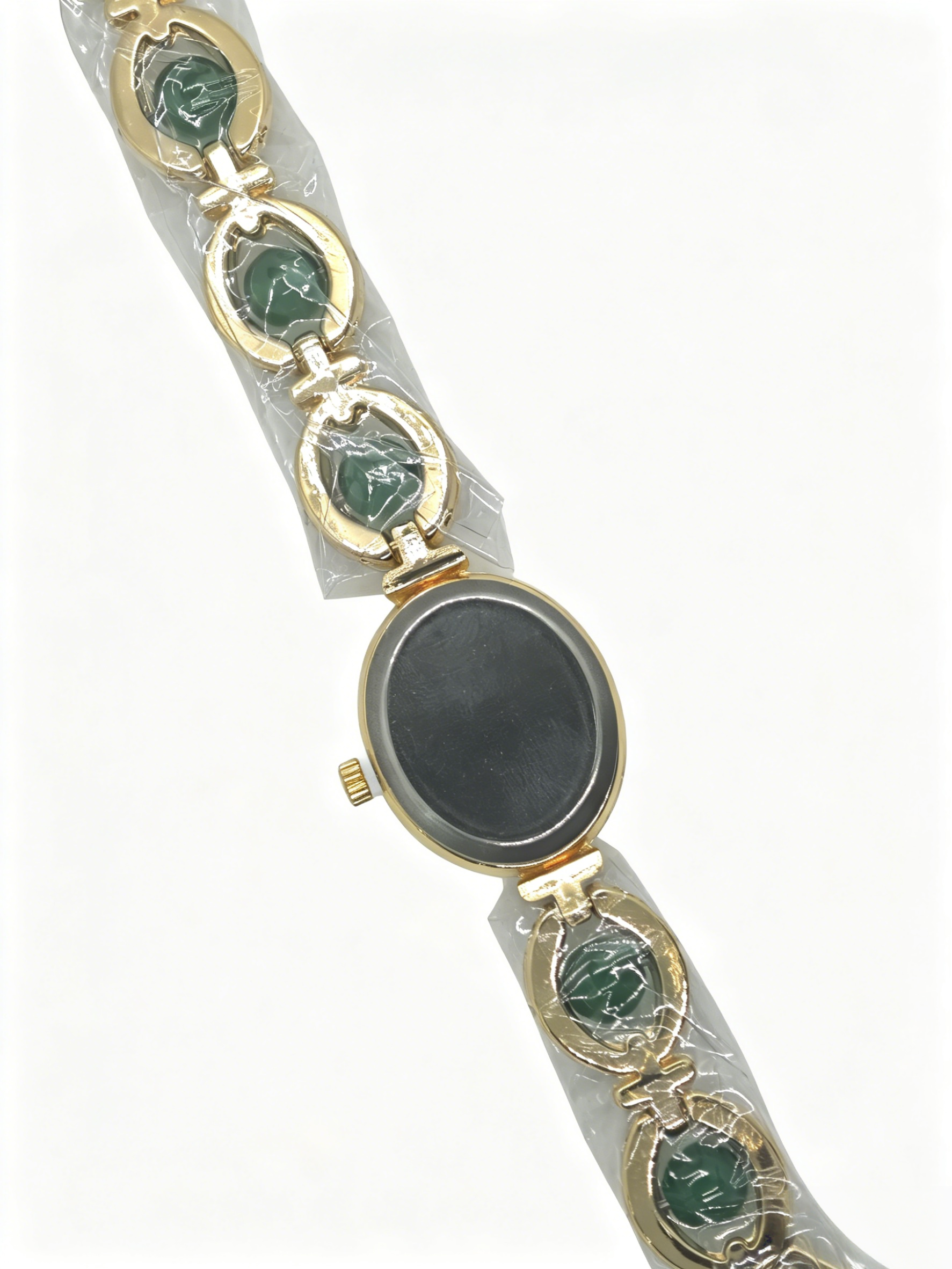 Zinc alloy green, black, gold, silver and quartz watches from watch manufacturers are fashionable, trendy and classic designs for couple clothing accessories Specification drawing