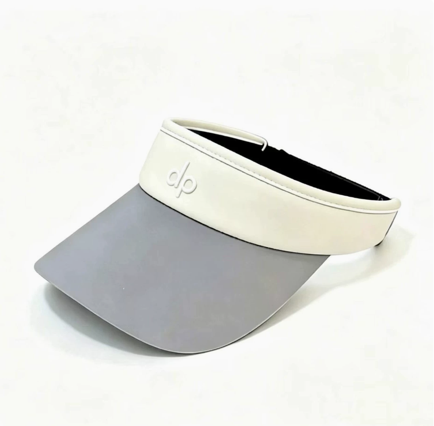New summer fashion for women from Japan and South Korea: A small sun hat that looks good on the face and can be worn for sun protection when going out. An empty top hat, sun hat, and sun hat Specification image